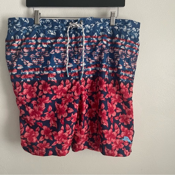 Tommy Bahama Swim Trunks Mens Size XL Red Floral Casual Beach Pool Summer Vacati - Picture 1 of 14